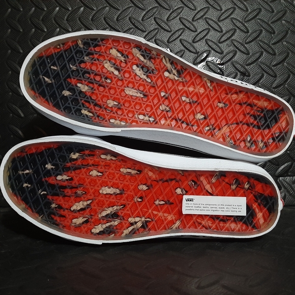 VANS Sk8-hi Reissue x Stranger Things "FRIENDS DON'T LIE" VN0A2XSBY09 size 8 - Picture 11 of 12